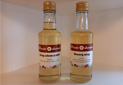 BEZINKOVÝ SIRUP A CITRONOVÝ S MÁTOU
