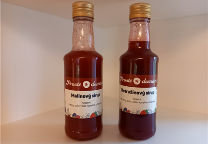 MALINOVÝ A OSTRUŽINOVÝ SIRUP